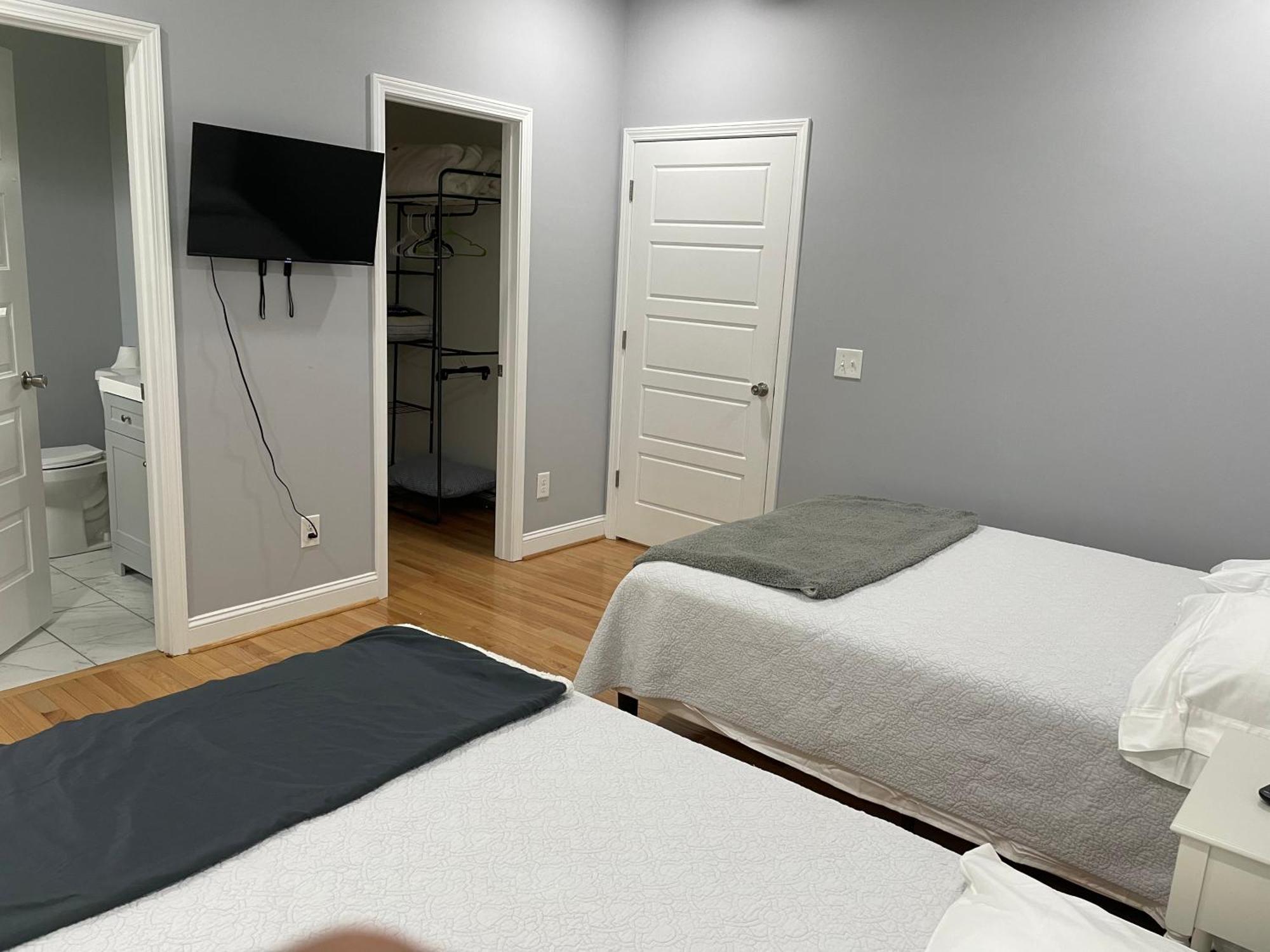 La Casa Grande Hosting Apartment Whitsett Екстериор снимка
